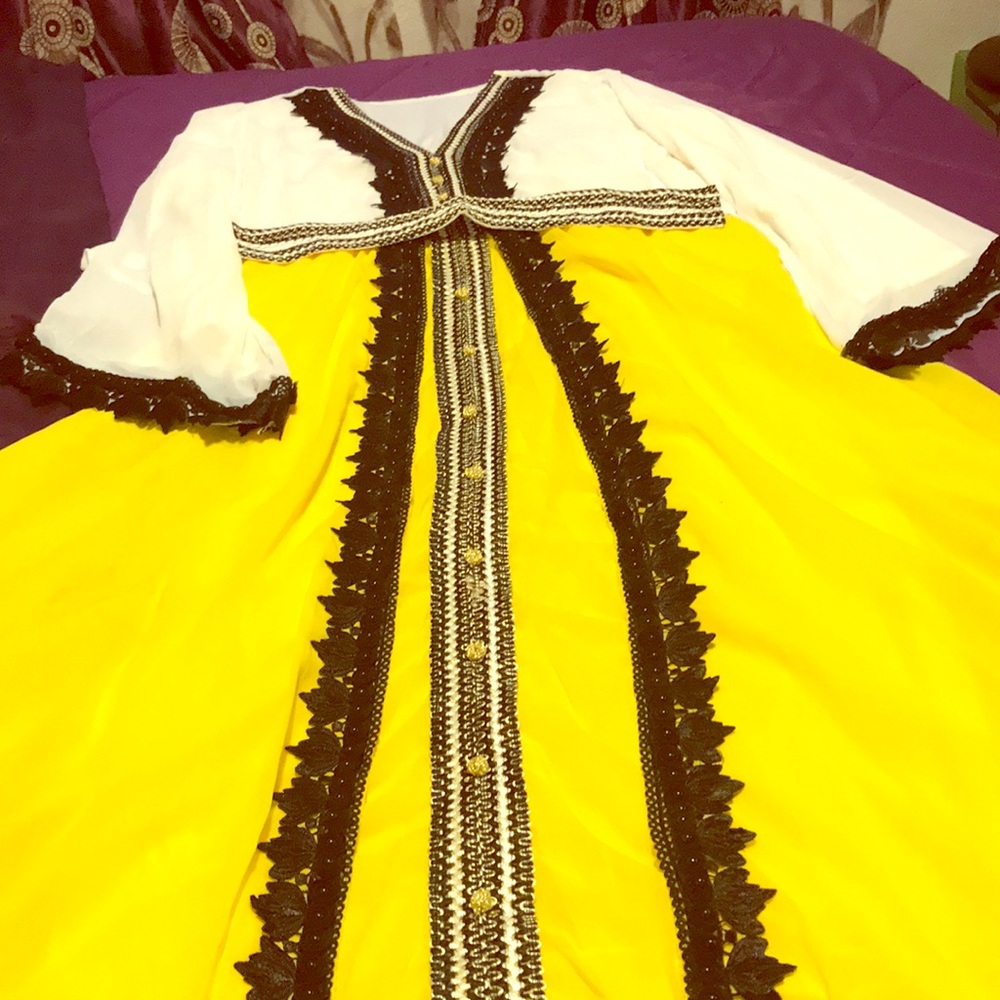 New dress without tag ,many colors,some is velvety